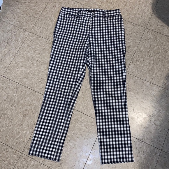 Theory Izelle S. Barnet Check Cropped Pants in Black and White size 2 - Picture 4 of 16